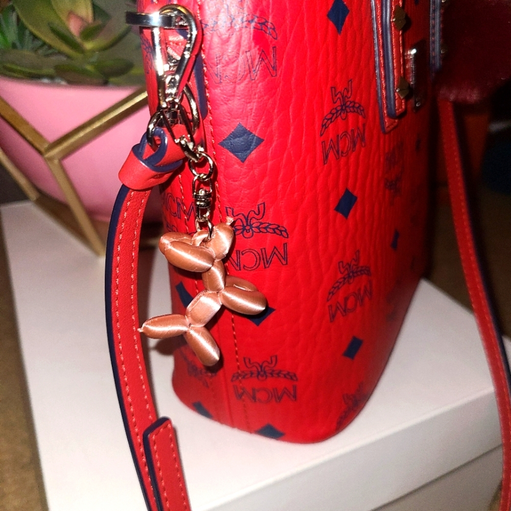 Balloon Dog Bag Charms/keychains Handmade by myself Available in multiple colors